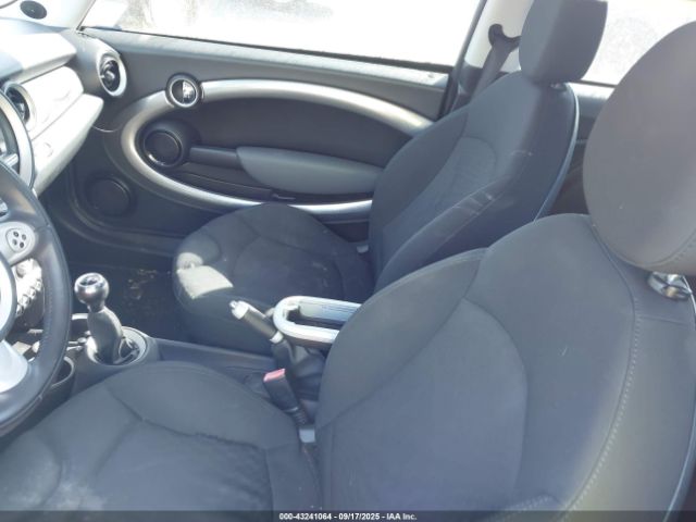 2008 MINI COOPER S WMWMF73528TT86606 Photo 4