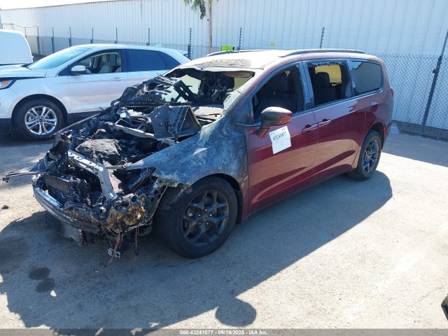 2C4RC1EG3KR588012 Chrysler 2019