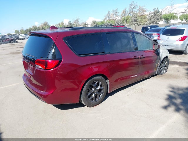 2C4RC1EG3KR588012 Chrysler 2019