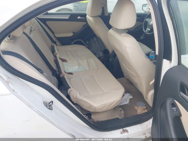 3VWD07AJ7EM386905 Volkswagen Jetta