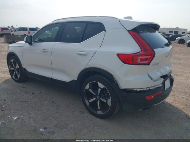 2019 VOLVO XC40 YV4162UL2K2055797 Photo 2