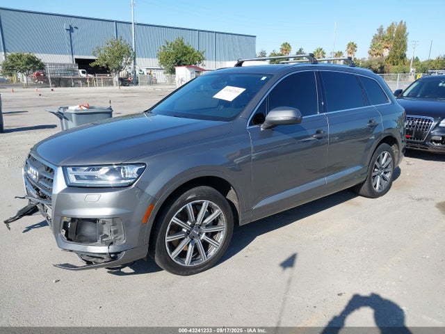 2017 AUDI Q7 WA1LAAF71HD054054 Photo 1
