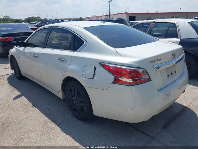 1N4AL3AP7FN345245 Nissan 2015