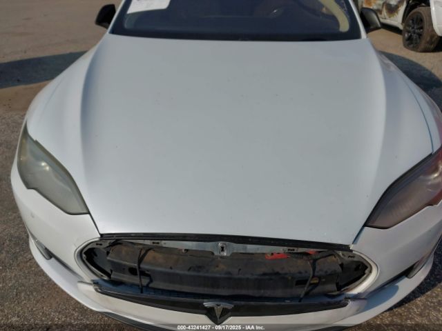 2015 TESLA MODEL S 5YJSA1S22FF082785 Photo 9