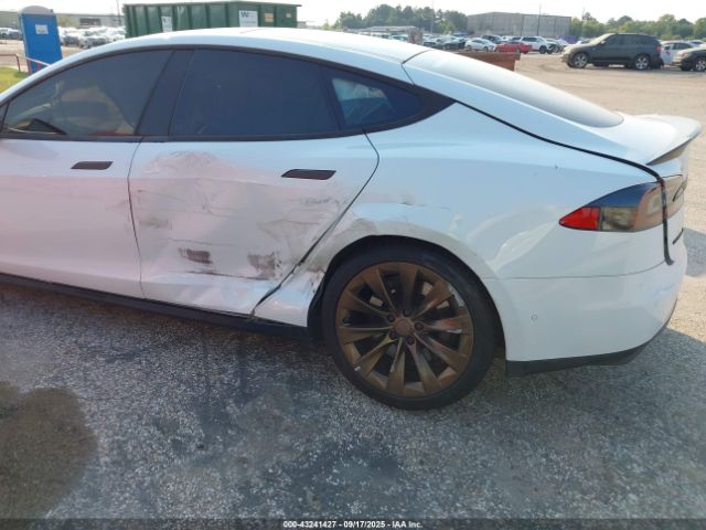 2015 TESLA MODEL S 5YJSA1S22FF082785 Photo 5