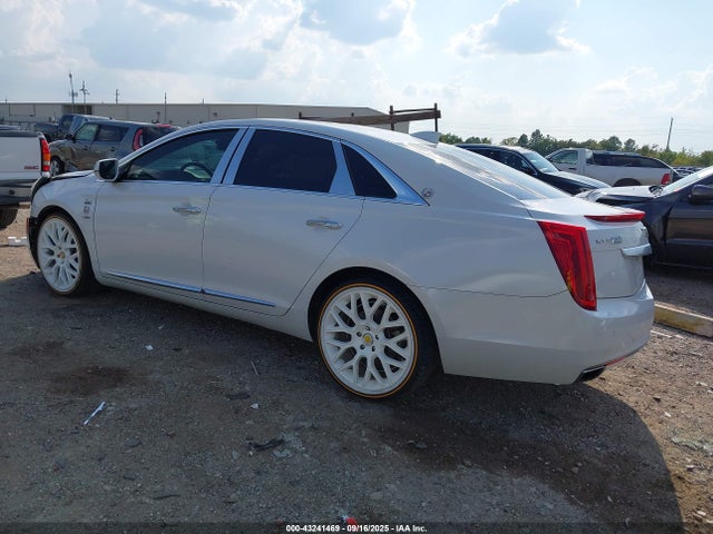 2016 CADILLAC XTS 2G61M5S39G9182328 Photo 2