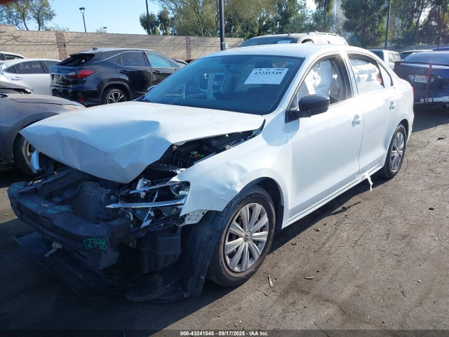 3VW2K7AJXEM299310 Volkswagen 2014
