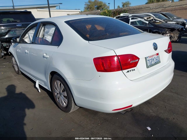 3VW2K7AJXEM299310 Volkswagen 2014