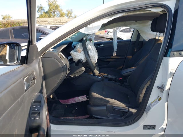 3VW2K7AJXEM299310 Volkswagen 2014