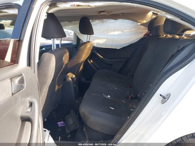 3VW2K7AJXEM299310 Volkswagen 2014