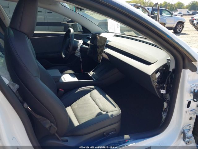 2025 TESLA MODEL 3 5YJ3E1EA6SF892829 Photo 4