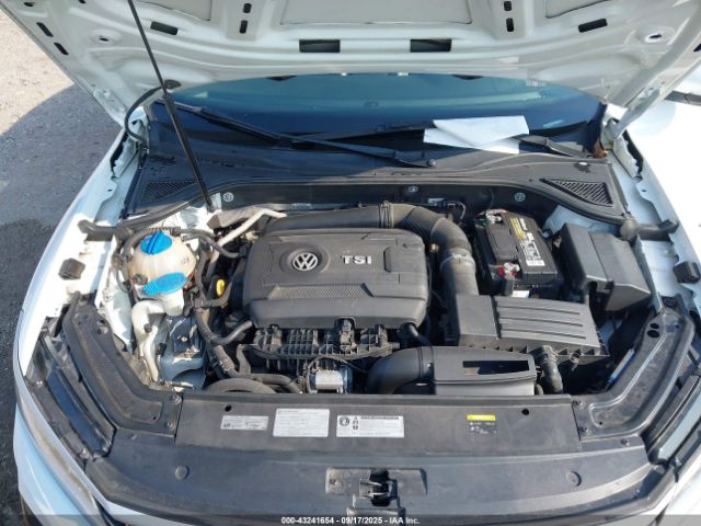 2017 VOLKSWAGEN PASSAT 1VWDT7A39HC066841 Photo 9