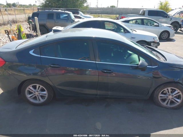 1G1BE5SMXJ7110868 Chevrolet Cruze Lt Auto