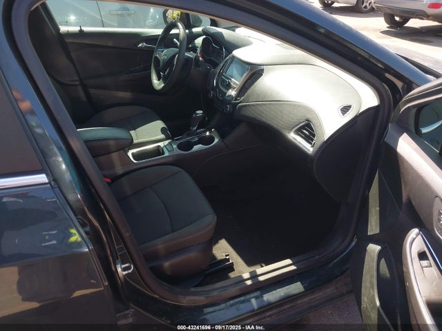 1G1BE5SMXJ7110868 Chevrolet Cruze Lt Auto