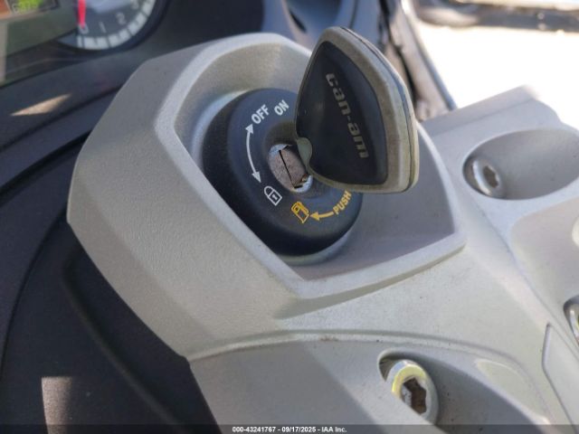 2010 CAN-AM SPYDER ROADSTER 2BXJBLC16AV000314 Photo 10