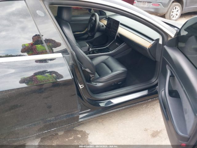 2020 TESLA MODEL 3 5YJ3E1EA5LF633704 Photo 4