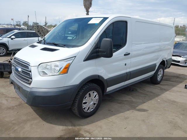1FTNR1ZM8FKA47359 Ford 2015