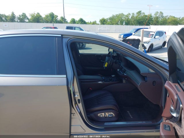 Lexus v35a-fts 2018 JTHB5LFF5J5002062 Image 5