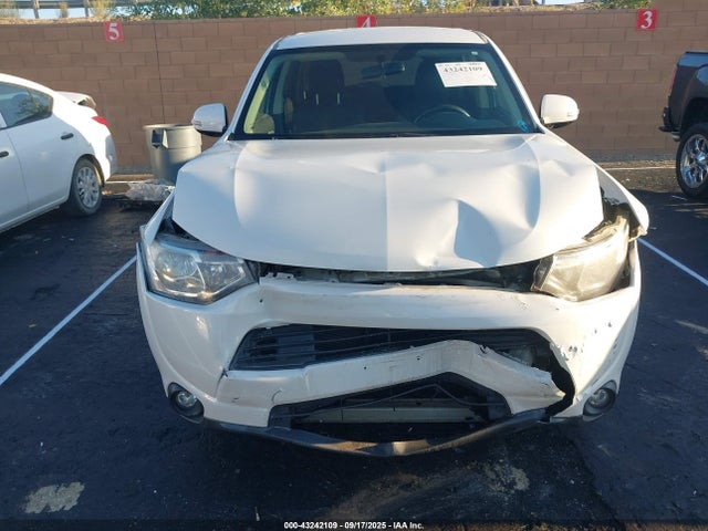 JA4AD3A33EZ011333 Mitsubishi Outlander Se