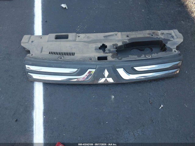 JA4AD3A33EZ011333 Mitsubishi Outlander Se