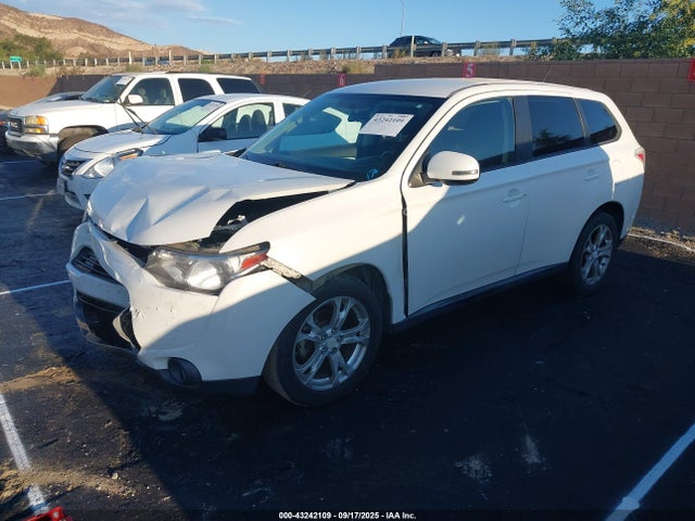 JA4AD3A33EZ011333 Mitsubishi Outlander Se