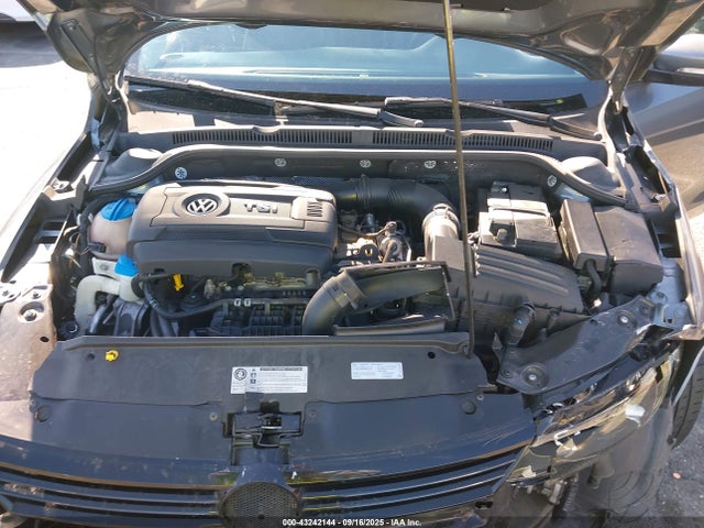 3VWD17AJ9EM270912 Volkswagen 2014