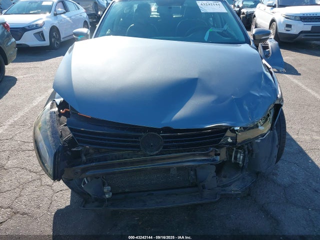 3VWD17AJ9EM270912 Volkswagen 2014