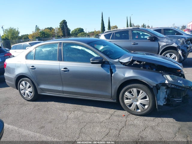 3VWD17AJ9EM270912 Volkswagen 2014
