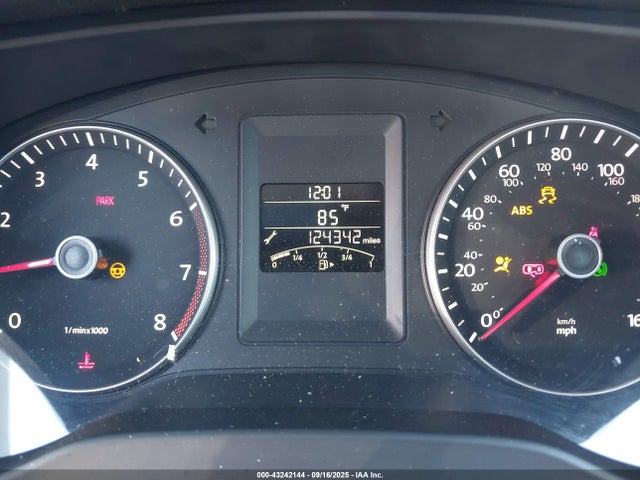 3VWD17AJ9EM270912 Volkswagen 2014