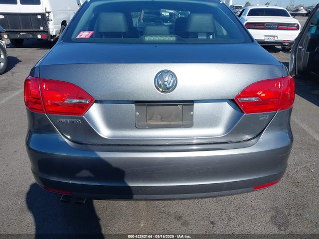 3VWD17AJ9EM270912 Volkswagen 2014