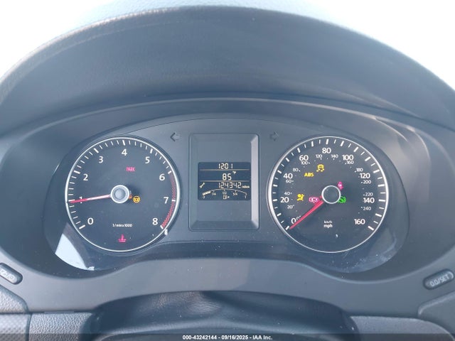 3VWD17AJ9EM270912 Volkswagen 2014