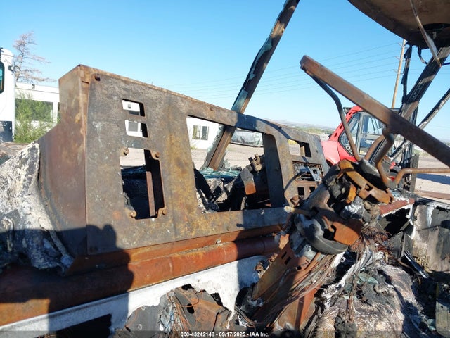 43242148 :رقم المزاد ، 1GBJP37N5S3309388 vin ، 1995 Chevrolet P30 مزاد بيع