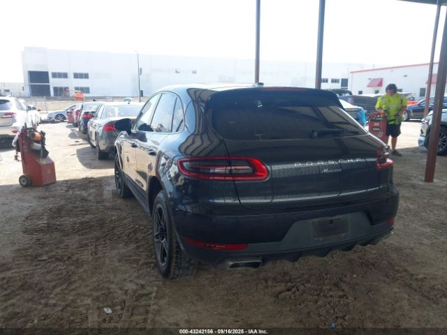 2018 PORSCHE MACAN WP1AA2A5XJLB14870 Photo 2