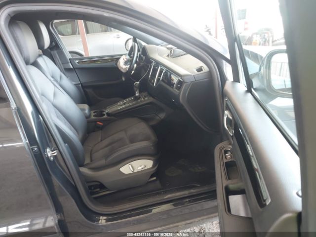 2018 PORSCHE MACAN WP1AA2A5XJLB14870 Photo 4