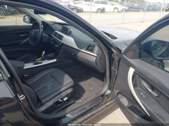 2017 BMW 320I WBA8E1G32HNU16279 Photo 4