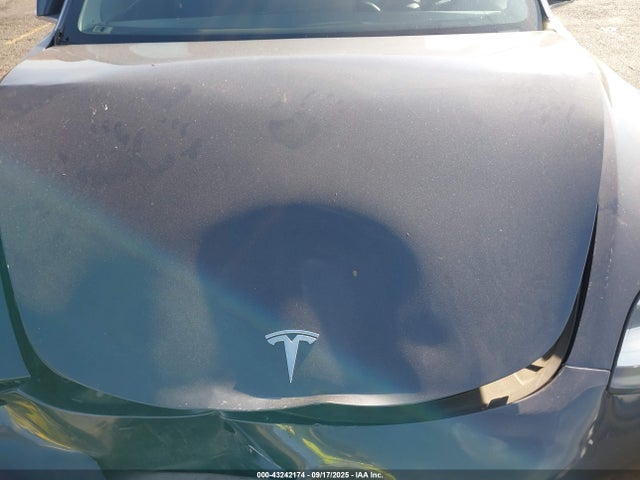 2018 TESLA MODEL 3 5YJ3E1EA5JF057402 Photo 9