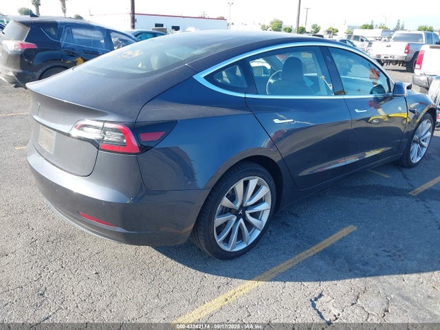 2018 TESLA MODEL 3 5YJ3E1EA5JF057402 Photo 3