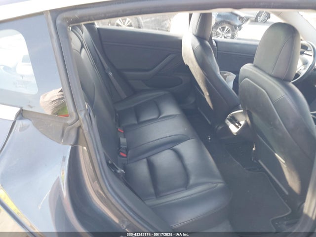 2018 TESLA MODEL 3 5YJ3E1EA5JF057402 Photo 7
