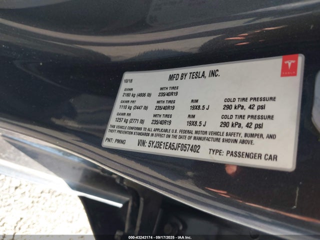 2018 TESLA MODEL 3 5YJ3E1EA5JF057402 Photo 8