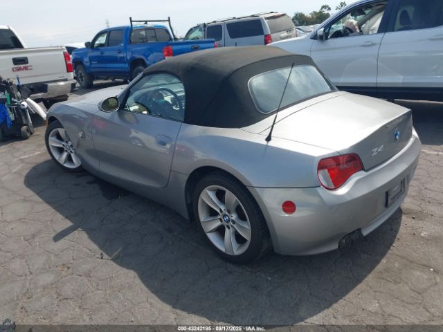 2006 BMW Z4 4USBU33516LW66842 Photo 2