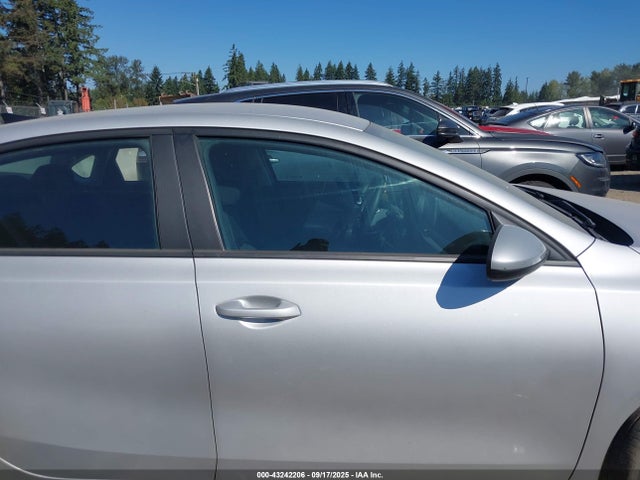 3KPF24AD4ME363332 KIA mpi nu