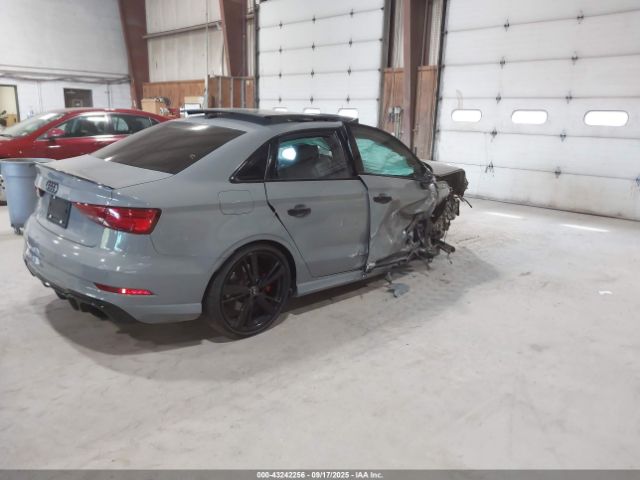 2019 AUDI RS 3 WUABWGFF0KA901705 Photo 3