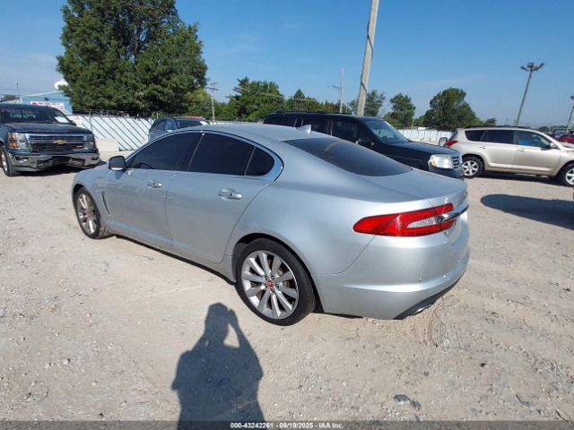 2014 JAGUAR XF SAJWJ0EF9E8U17244 Photo 2