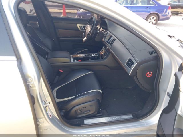 2014 JAGUAR XF SAJWJ0EF9E8U17244 Photo 4