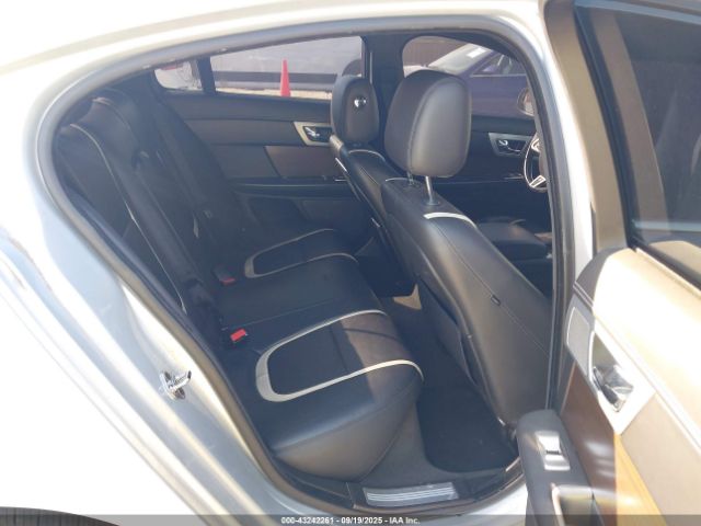 2014 JAGUAR XF SAJWJ0EF9E8U17244 Photo 7