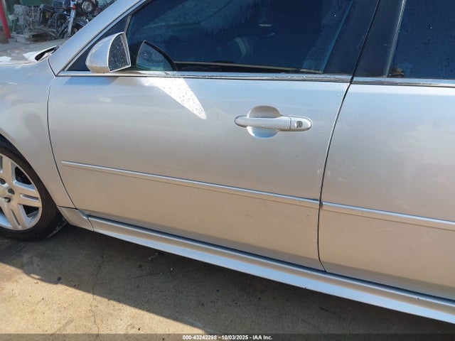 2G1WB5E3XF1115876 Chevrolet lfx