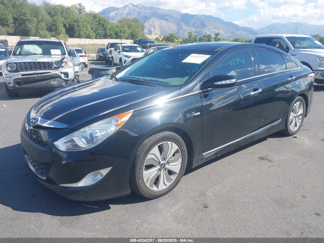 Hyundai Sonata Hybrid Limited 2015 KMHEC4A44FA129024 Image 2