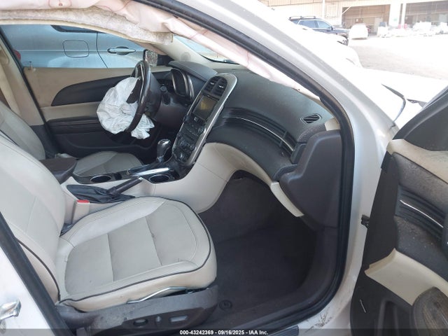 Chevrolet ltg 2015 1G11G5SX3FF122275 Image 5