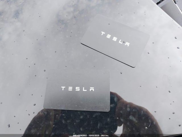 2025 TESLA MODEL Y 7SAYGDED8SF319056 Photo 10