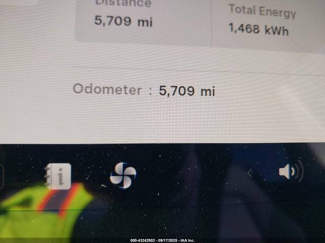 2025 TESLA MODEL Y 7SAYGDED8SF319056 Photo 6